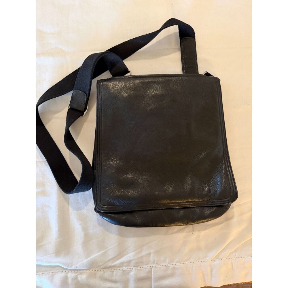 Vintage Overland Flap Over Black Leather Crossbody Handbag many compartments